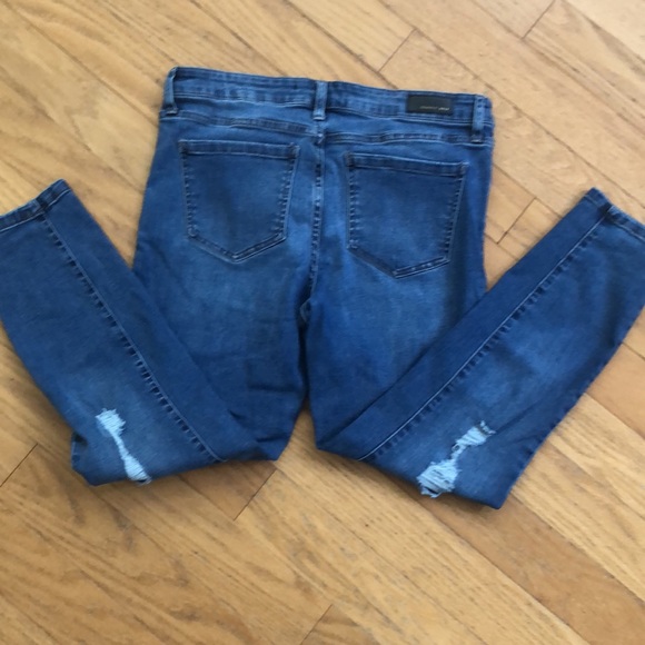 Celebrity Gold Skinny Stretch w/ Distressing - Excellent! - Picture 15 of 16